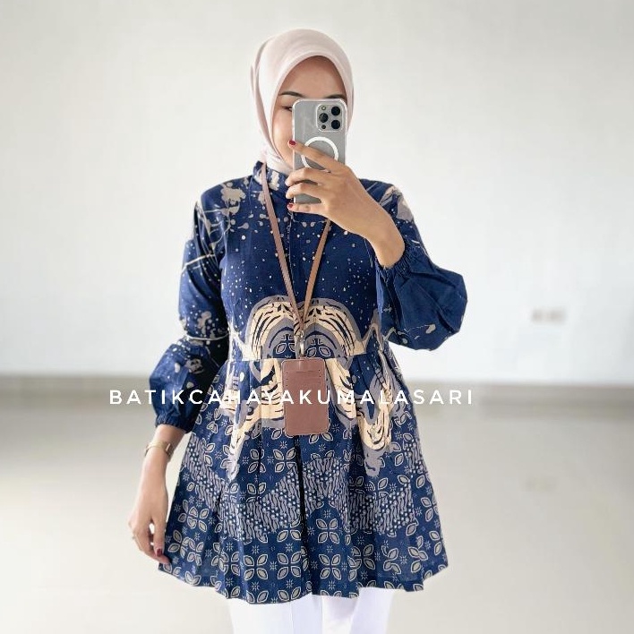 KODE B96F Blouse Batik Wanita Lengan Balon Motif JENNA Navy  Atasan Kerja Wanita Bahan Katun Prima