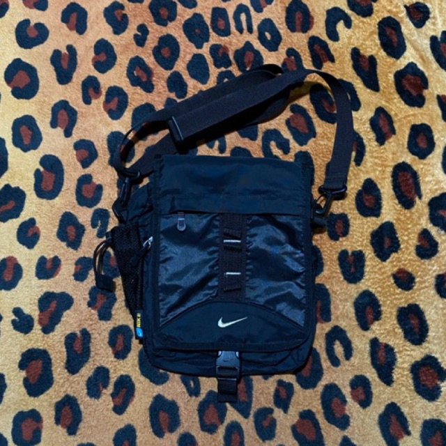 Vintage Sling Bag Nike 2002