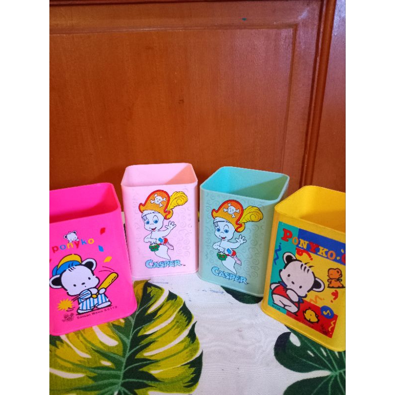 

Kotak Pensil 90's Ponyko dan Casper
