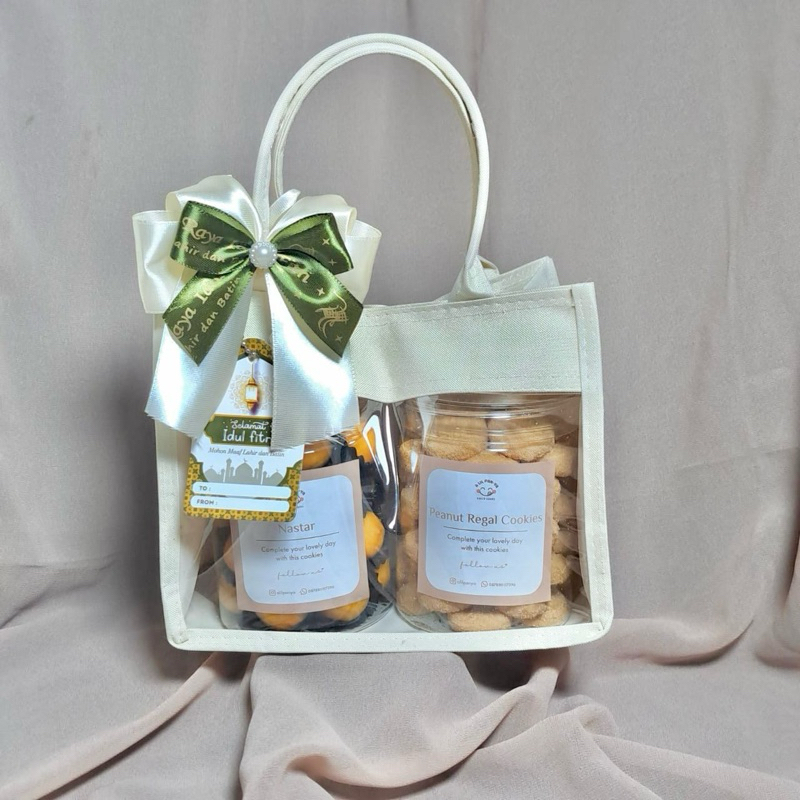 

HAMPERS KUE LEBARAN / IDUL FITRI / RAMADHAN 2025 - ADHYA HAMPERS