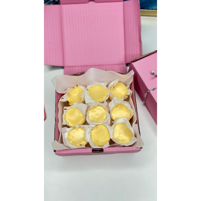 

Gooey Melted Cheesecake REAL VANILLA BEANS 9 Pcs