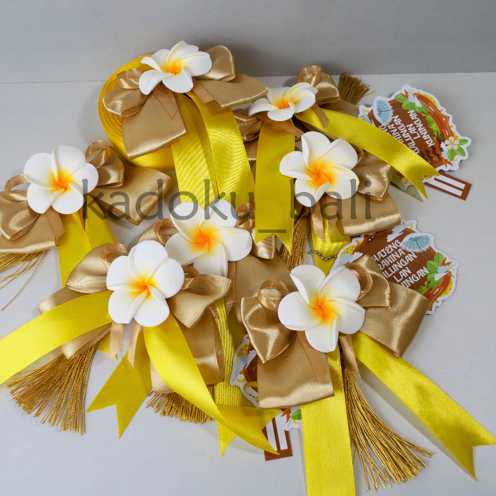 

Pita Hampers Galungan Kuningan Lengkap Hangtag