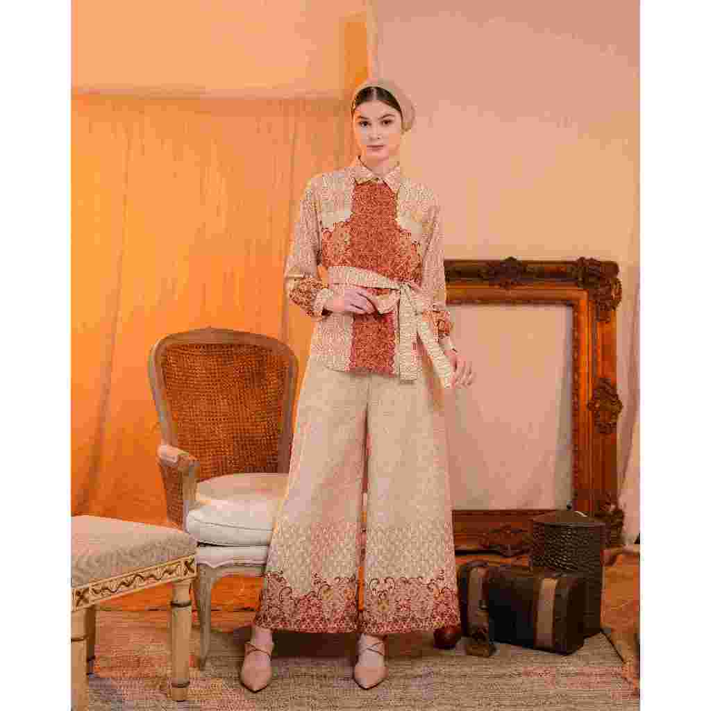 Heaven Lights - Mahira Blouse x Dwihanda - Atasan Kemeja Motif Wanita