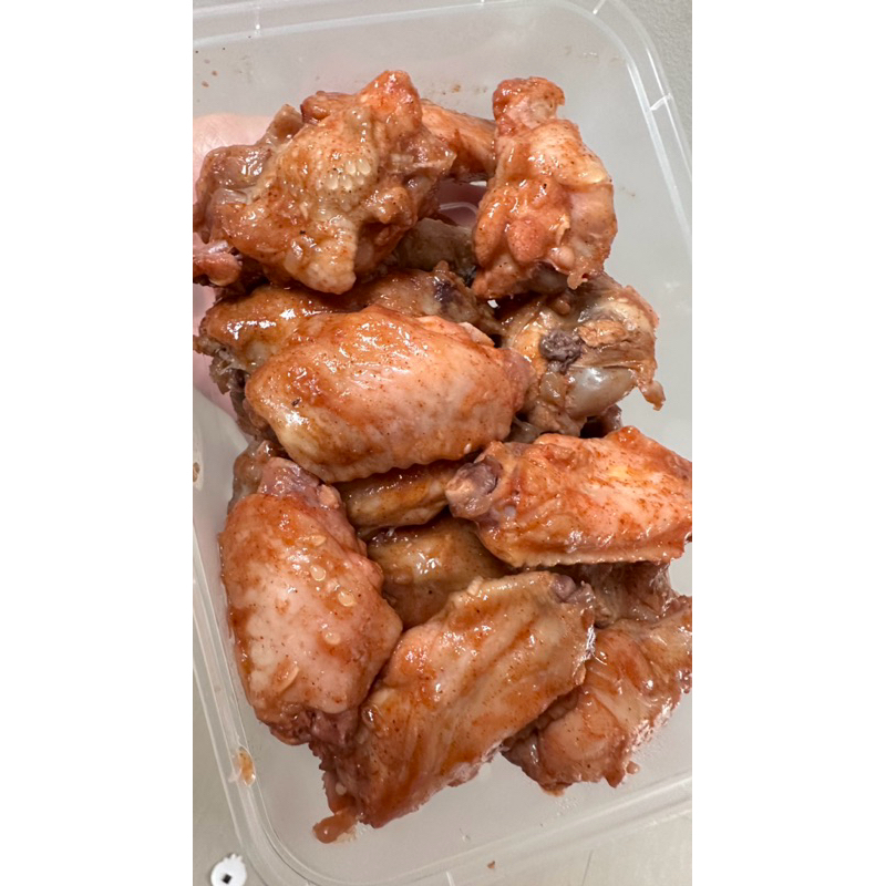 

HOMEMADE Chicken wings spicy dan non spicy (pedas dan tidak pedas)