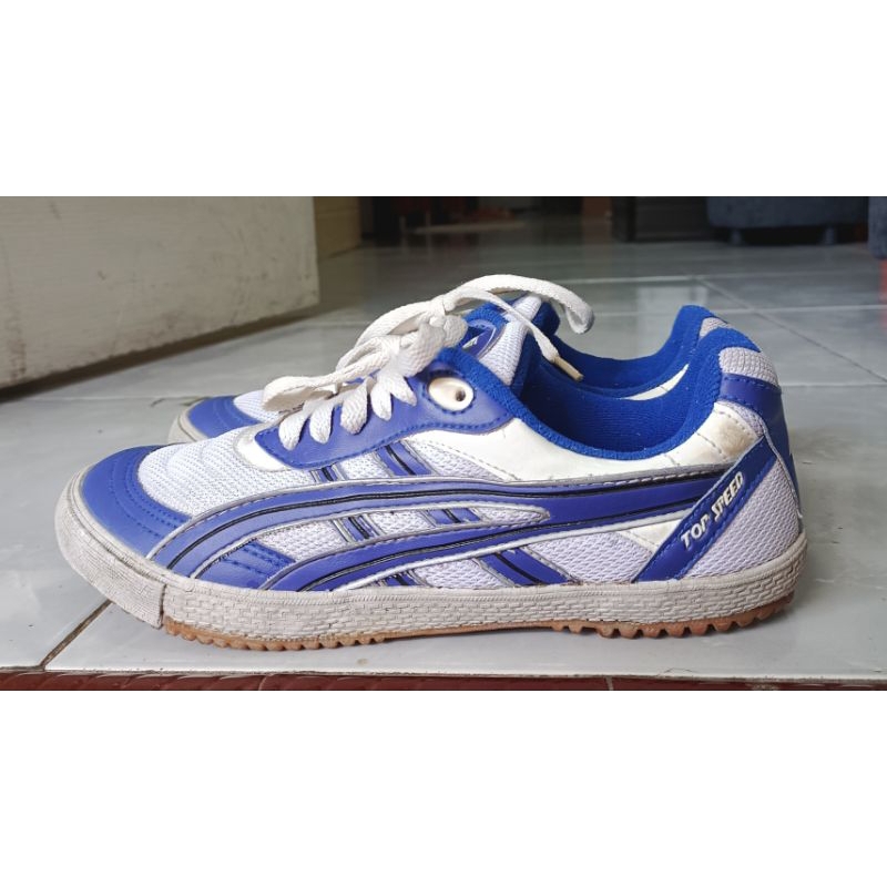 Sepatu Olahraga Professional