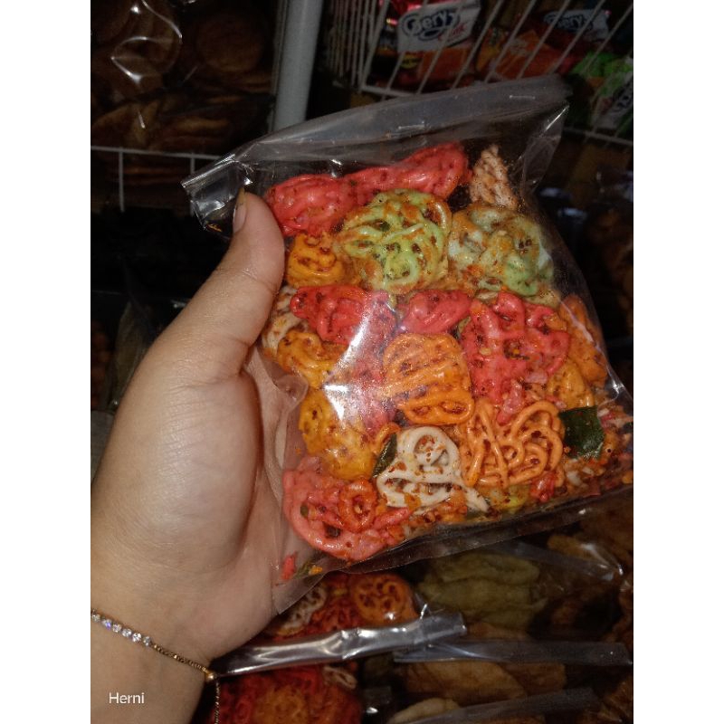 

seblak pedes daun jeruk