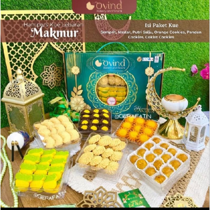 

Paket kue untuk lebaran