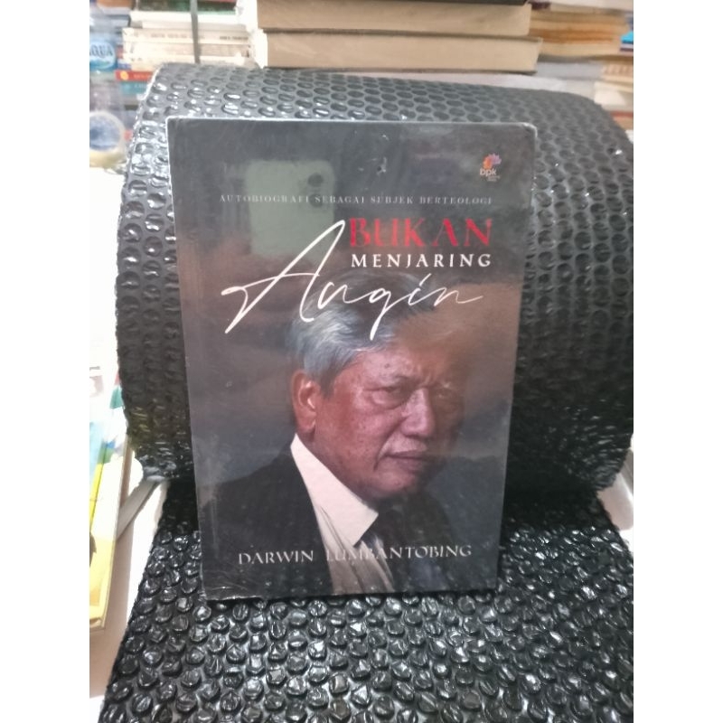 buku original - bukan menjaring angin oleh darwin Lumbantobing