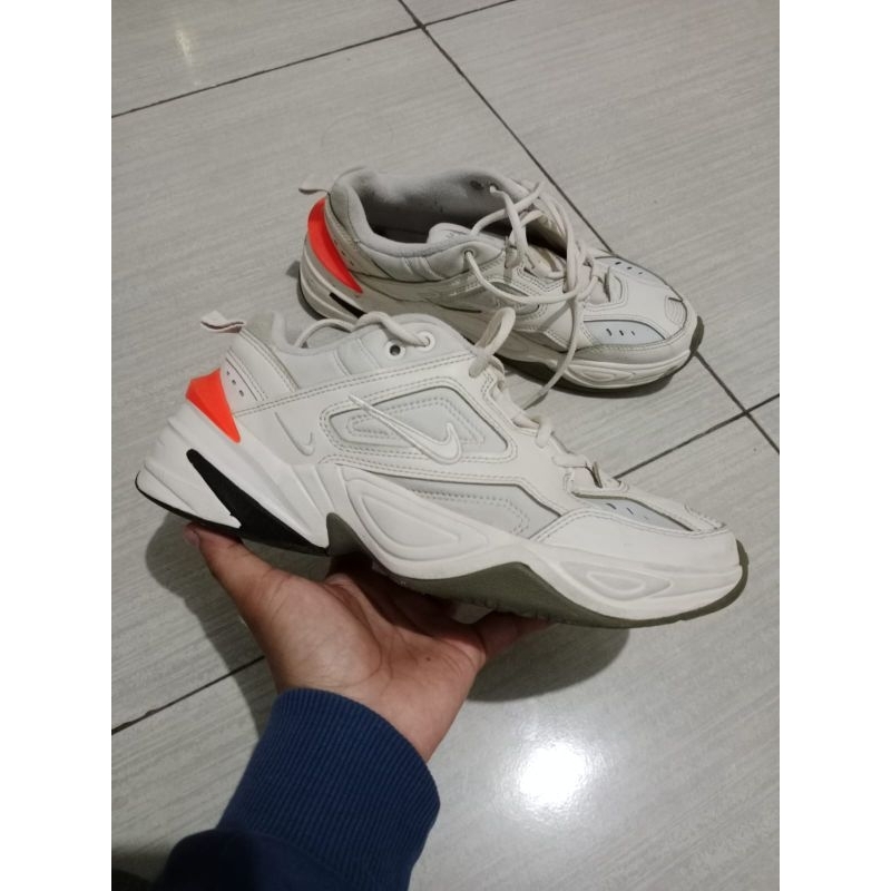sepatu M2K tekno phantom putih