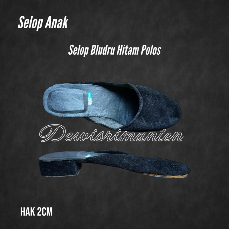 selop anak bludru hitam polos