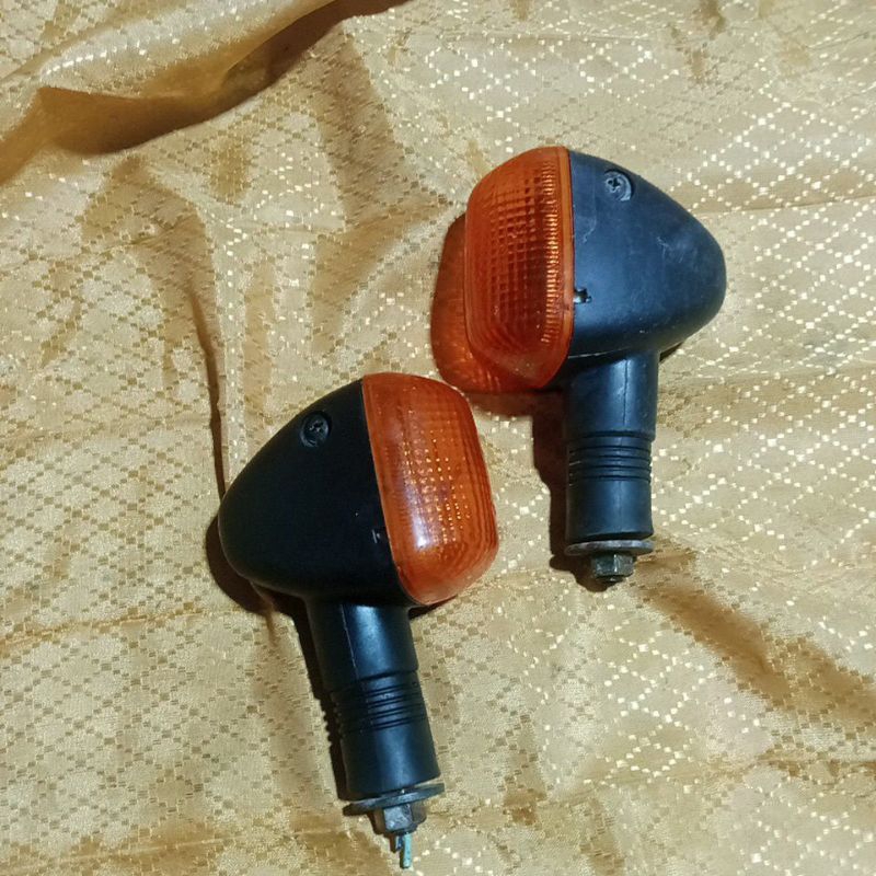 Lampu Sein Sen Kanan Kiri Suzuki Thunder 125 Second Original
