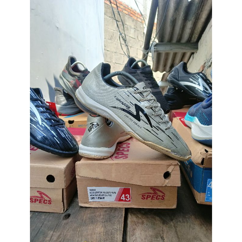 Sepatu Futsal Accelerator Lightspeed Reborn Silver Ukuran 43