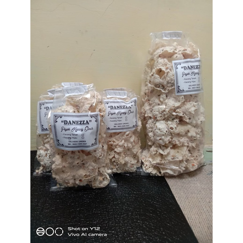 

peyek rempeyek kacang tanah kacang hijau ijo 100 gr - 500 gr