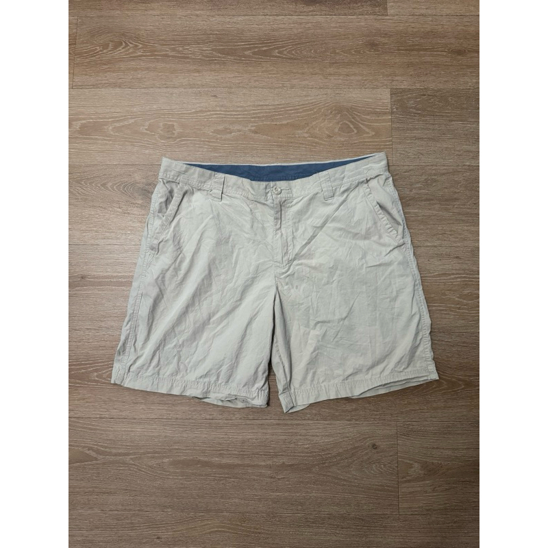 celana pendek Columbia