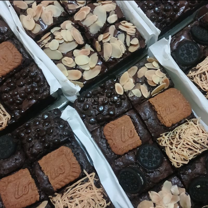 

Brownies Panggang Topping