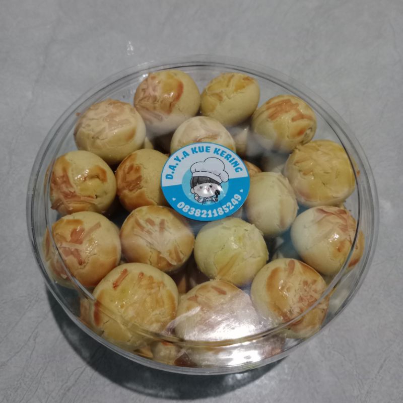 

Temurah!!!! Kue Nastar Keju, Nastar Cokelat & Kue Keju 500Gram