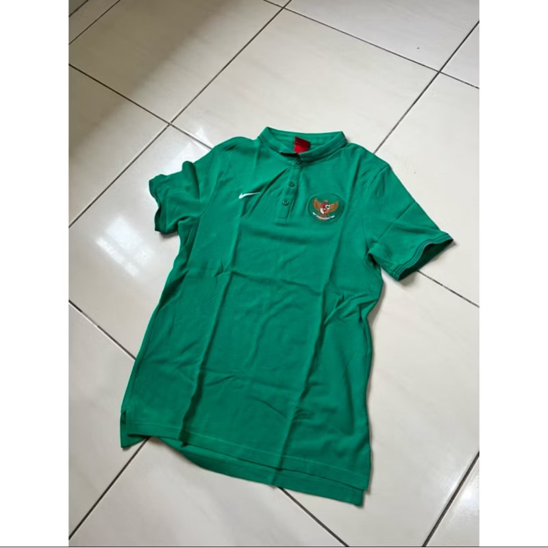 1 Set Polo Shirts & Training Pants Nike Timnas Indonesia