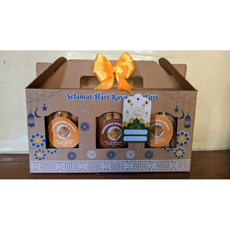 

Hampers Lebaran Isi 3 Toples Semprong Roll/Murah/Cruncy/Berkualitas