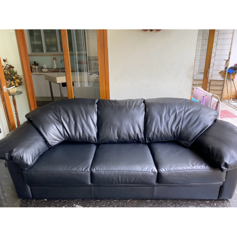 service sofa 3 seater kulit sintetis minimalis jabodetabek