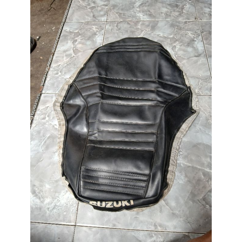 KULIT JOK SUZUKI RC100.RC80 ORIGINAL SGP