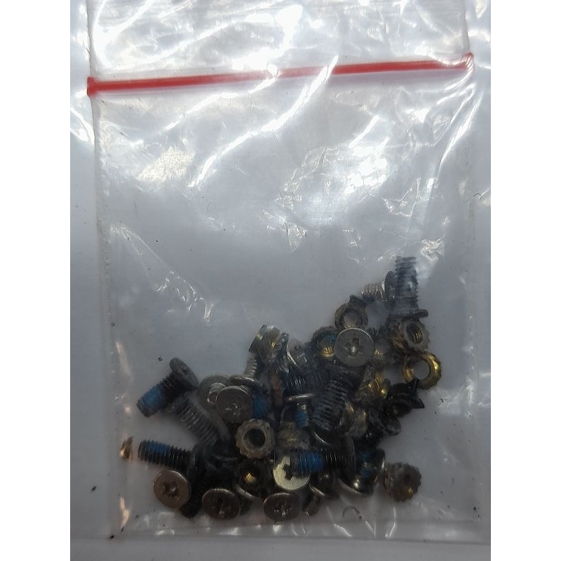 AXIOO NETBOOK MODEL : TNN  SKRUP