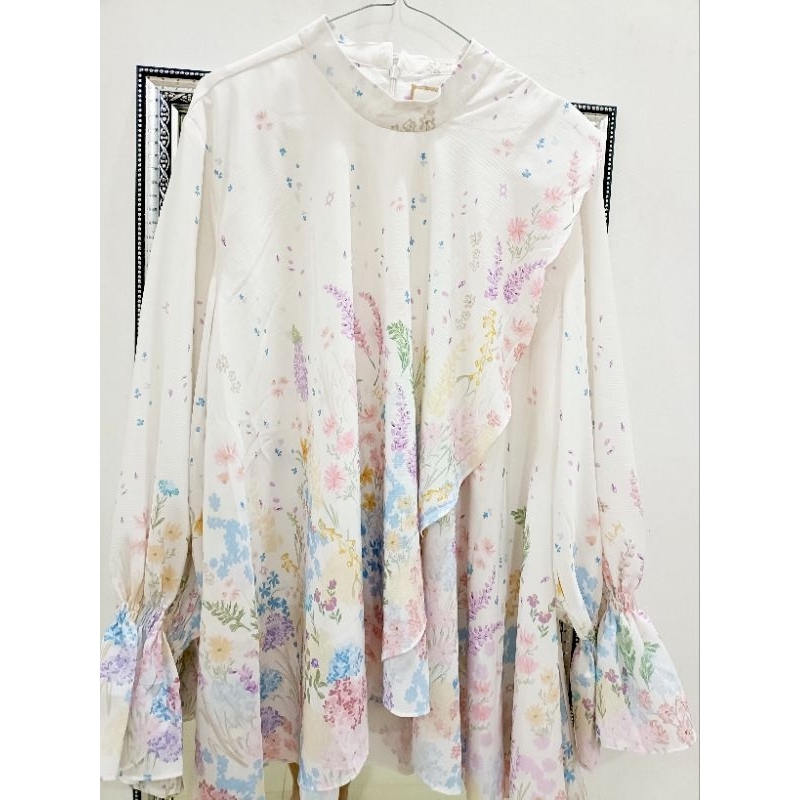 Wearing  Klamby Gardenia blouse XL