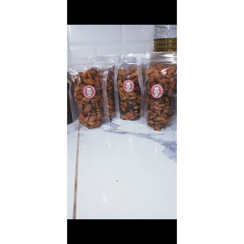 

H&H store2708 cemilan kekinian Lumpia kering