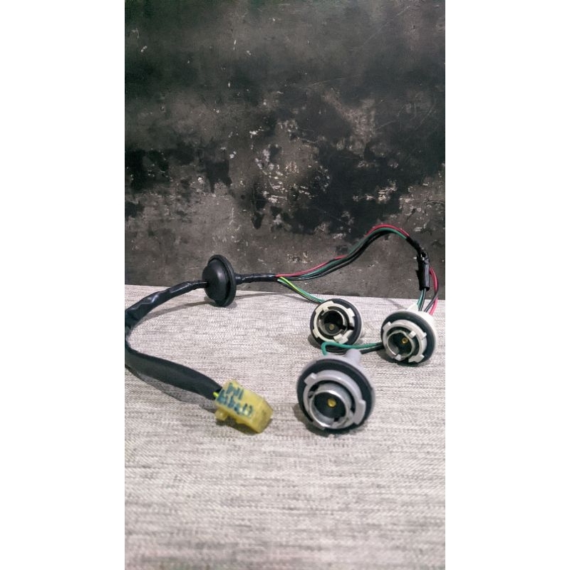 socket soket lampu belakang stoplamp grand avanza xenia veloz original
