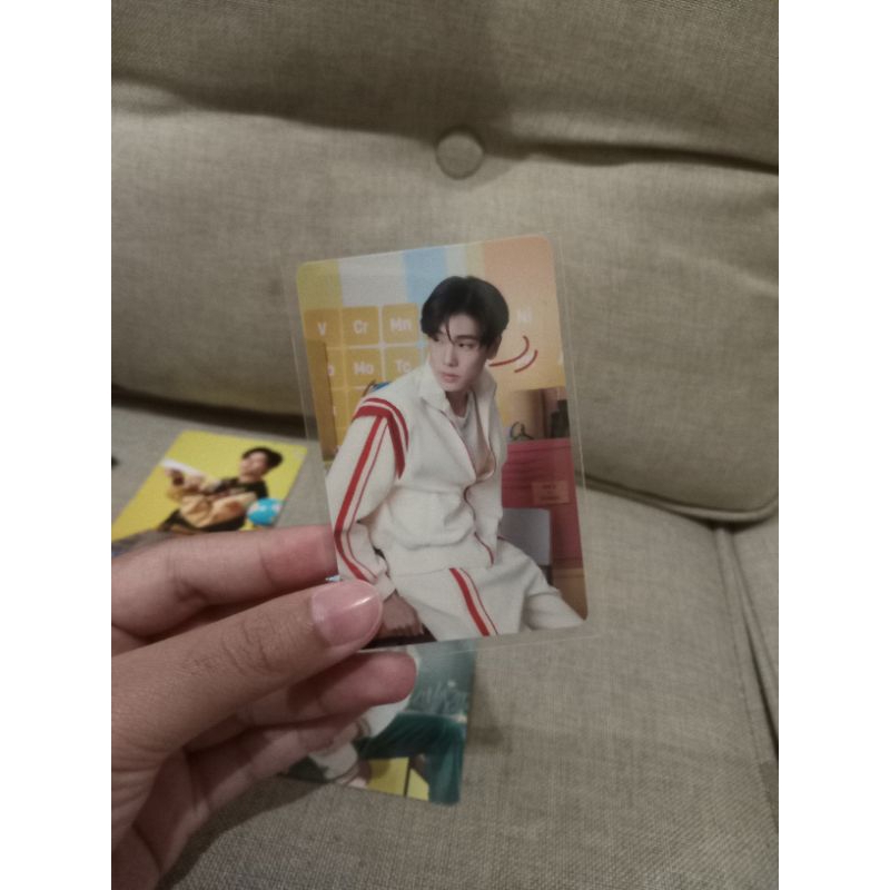 PHOTOCARD(PC) BACK TO SCHOOL PHUWIN
