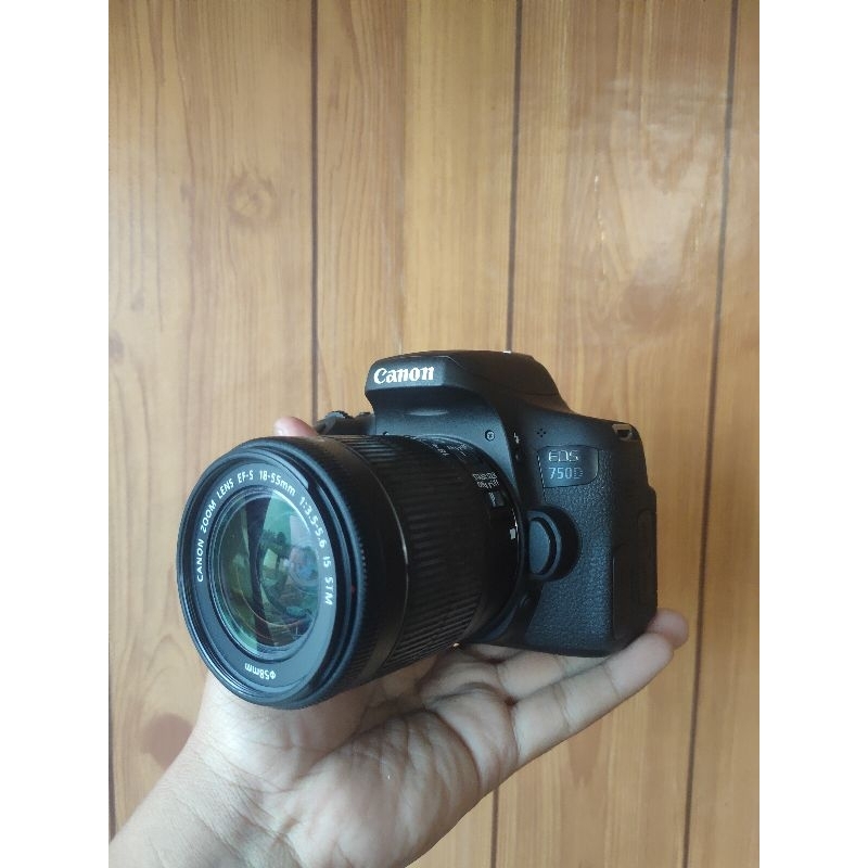Kamera Second Canon 750D Layar Flip Touchscreen Siap Jepret