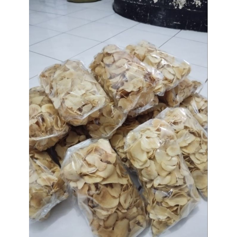 

KERIPIK GAYAM MAKANAN LANGKA