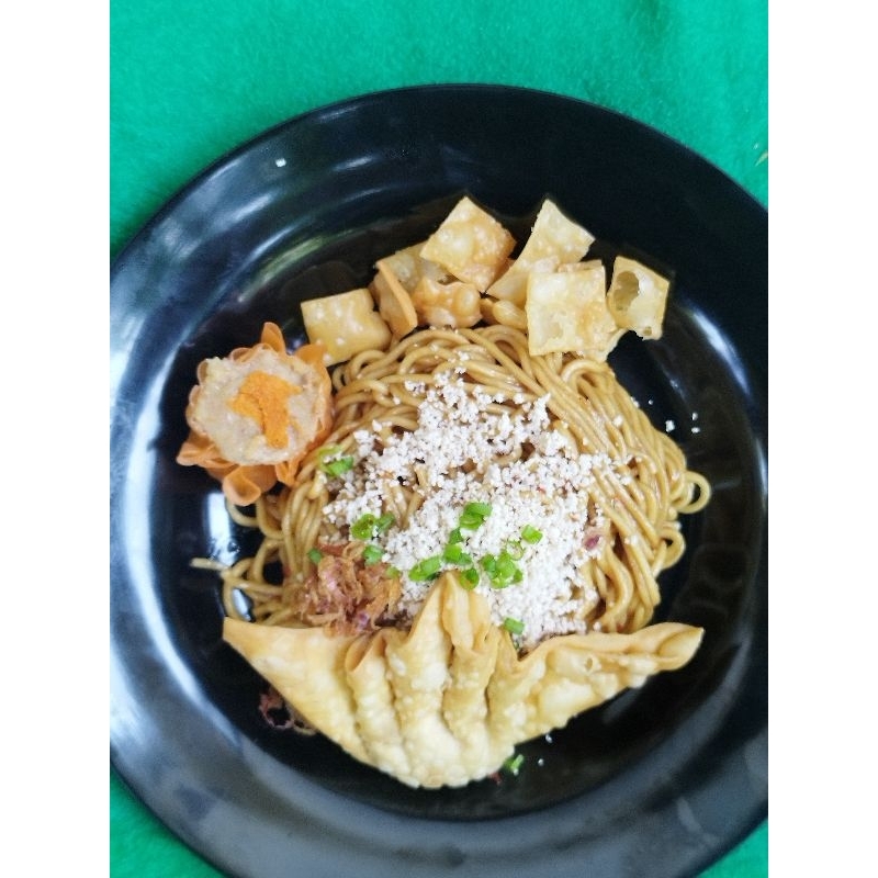 

paket mie manyun 5 pcs cuma 43 RB