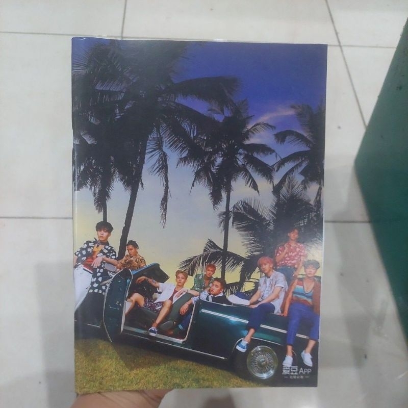 

Buku Tulis Cover EXO