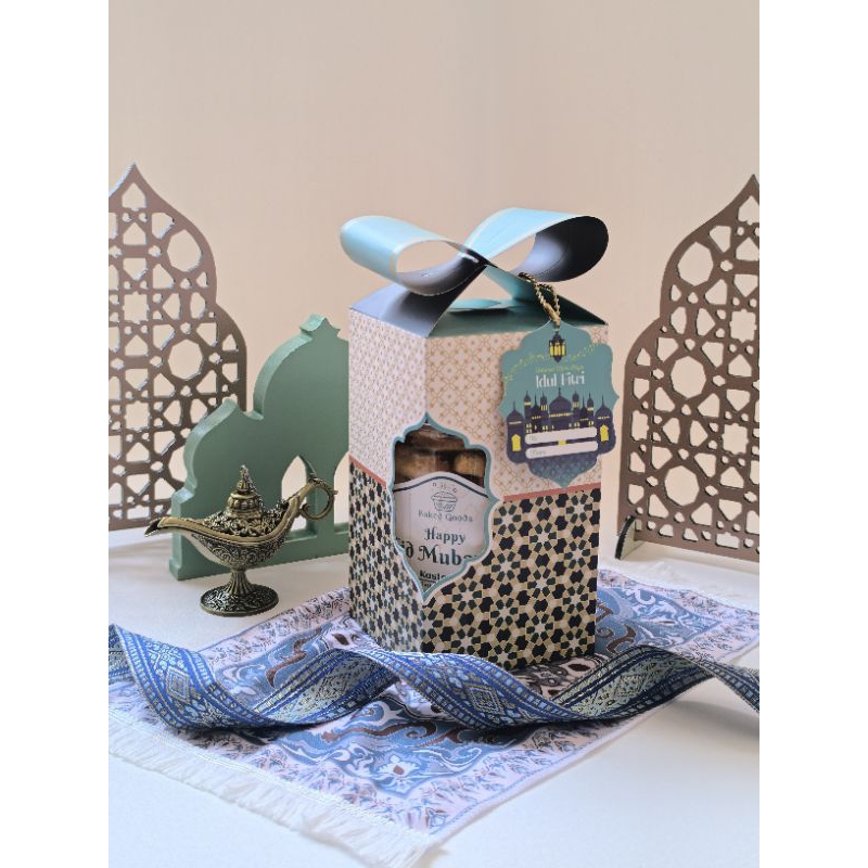 

Raya Hampers / Paket Kue Kering Lebaran