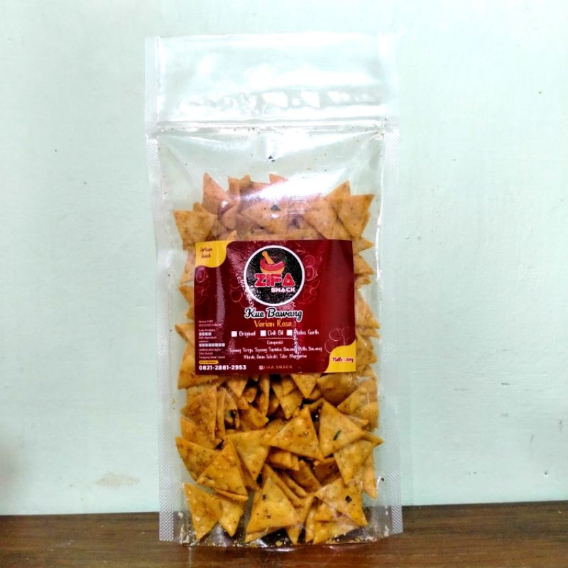 

Kue Bawang Pedas Chili Oil Daun Jeruk Zifa Snack - Pouch 250gr