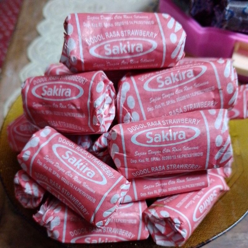 

Dodol oleh oleh Garut 1kg murah rasa strawberry manis legit khas