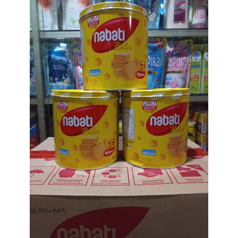 

Wafer Nabati Kaleng Cokelat dan Keju 240gr 240 gram