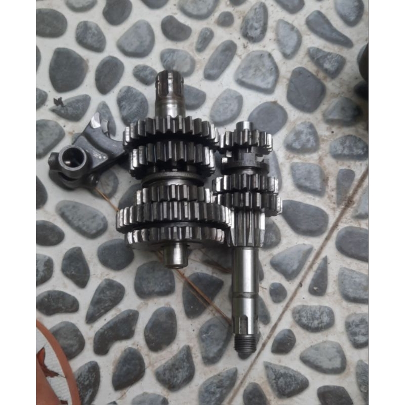 Rasio f1zr fullcluth