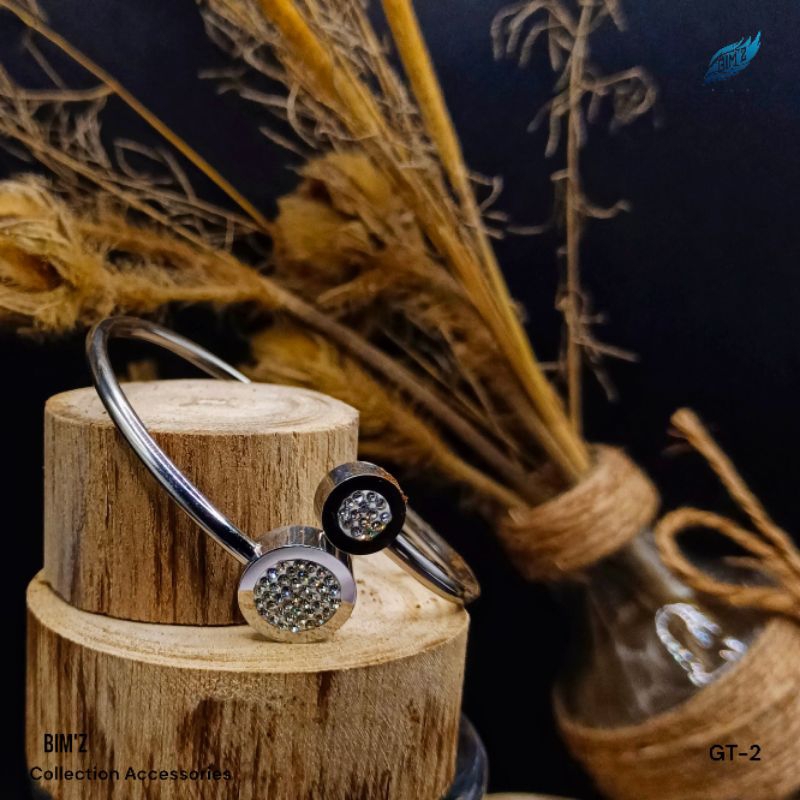 Gelang Wanita Motif Berlian (titanium)