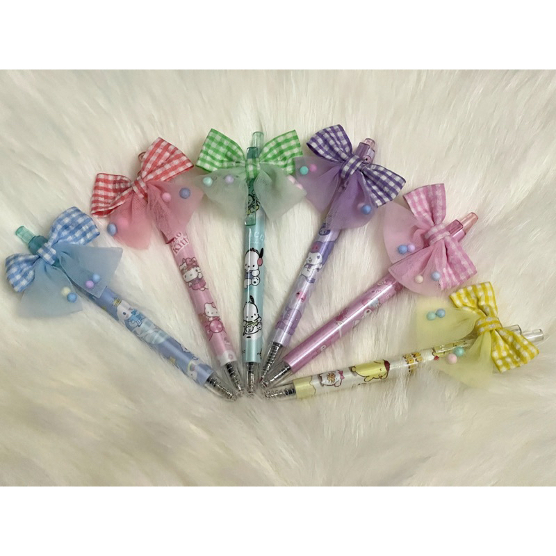 

Pulpen Cekrek Sanrio Motif Pita Kotak