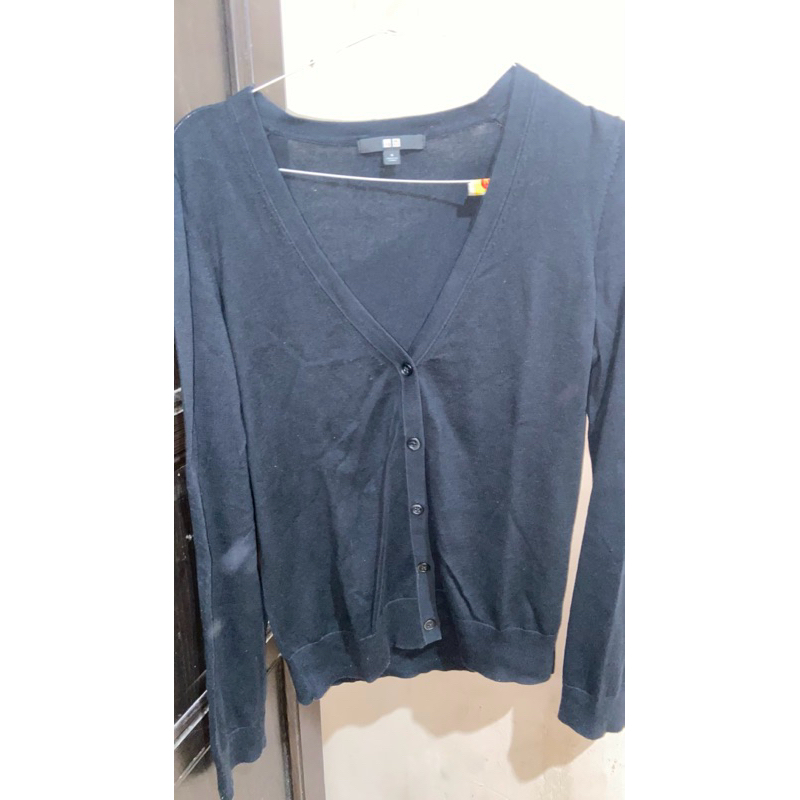 Cardigan Uniqlo V-neck (preloved)
