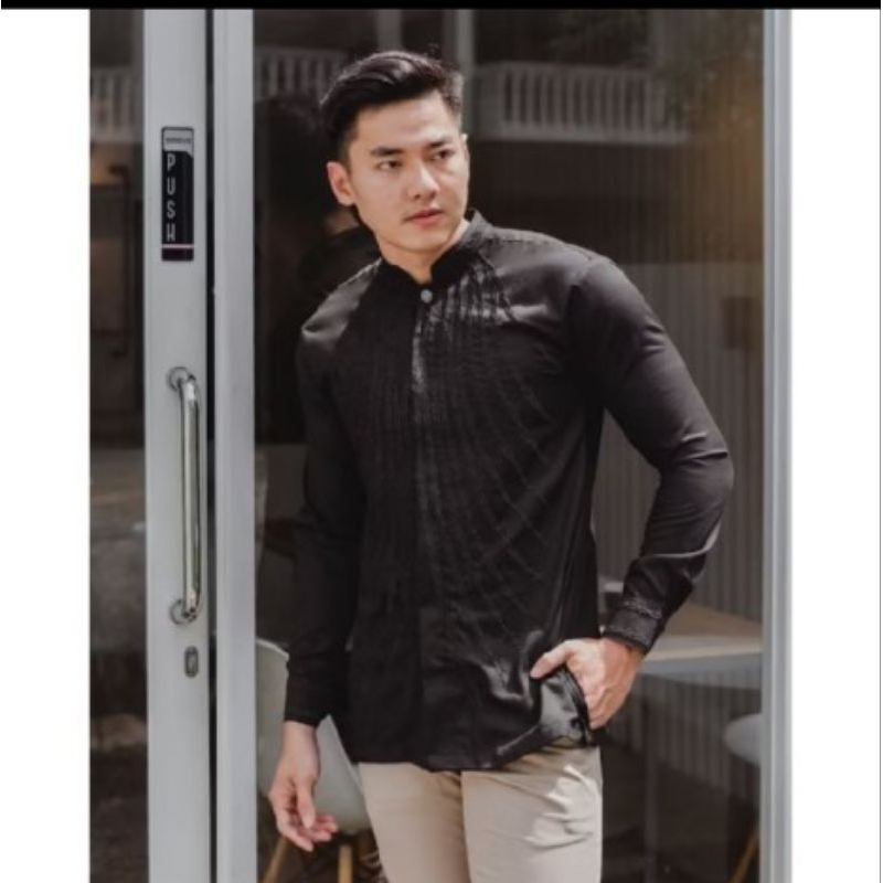 Kemeja Bordir Pria NUC.ID Azam 03 (Hitam)