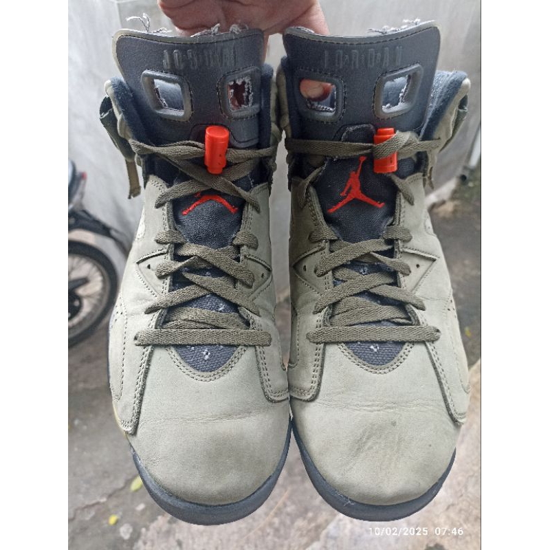 sepatu retro 6 x travis scott olive size 44/28