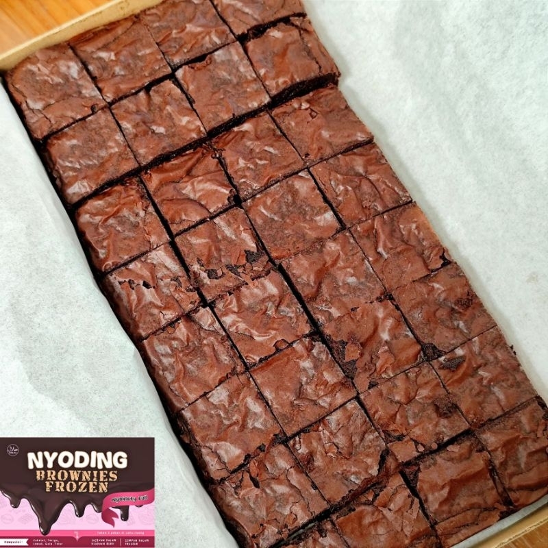 

Fudgy brownies panggang premium Nyoding 30x15cm isi 32pcs