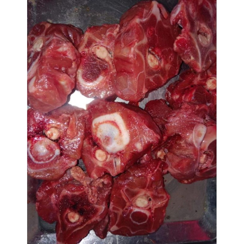 

Buntut Sapi / Buntut Neckbone