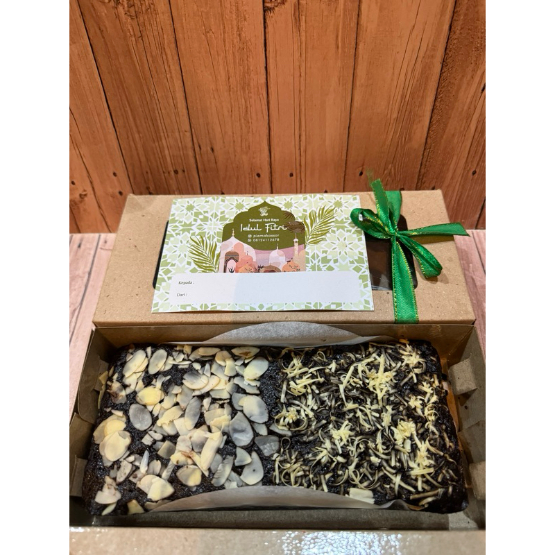 

Paket Hampers lebaran Fudgy Brownies Bar Mister Pie Makassar Idul Fitri 2025