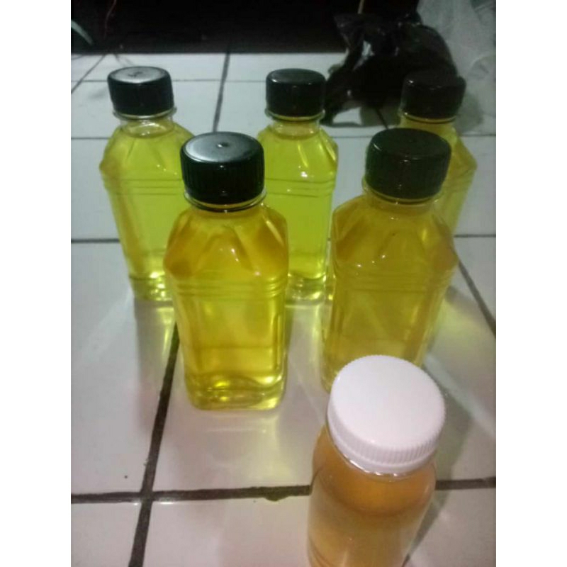 

minyak kelapa/kelentik/klentik (asli) tidak dioplos murni