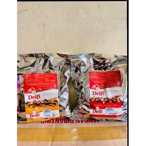 

Coklat Delfi almond an Cashew berat 1kg