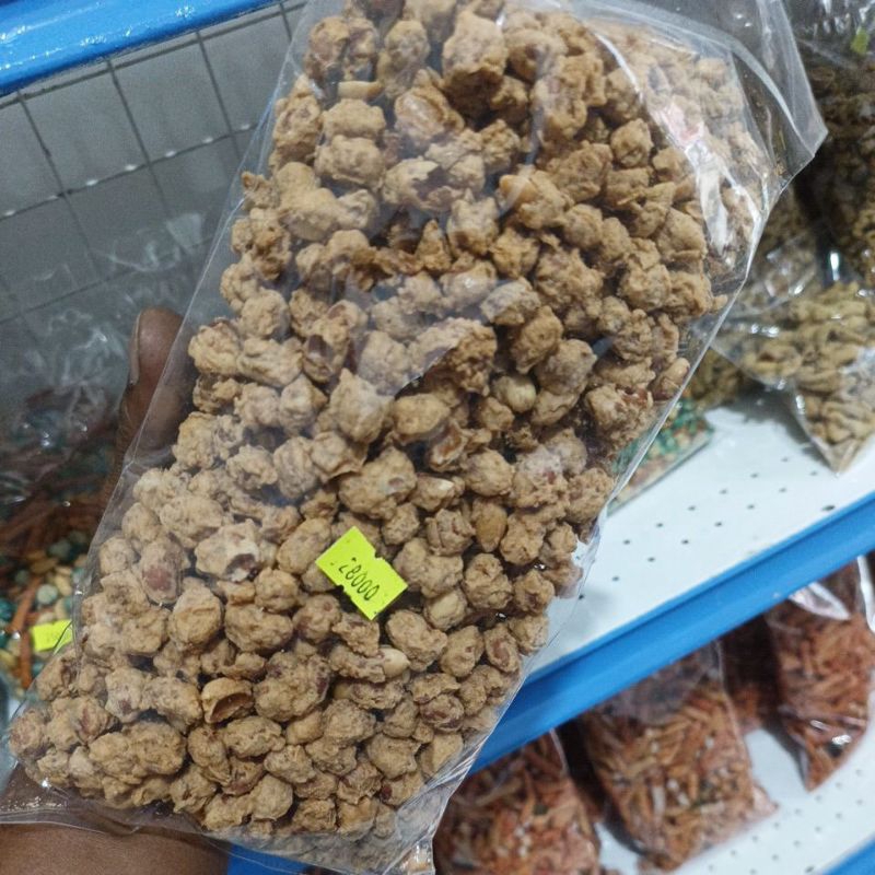 

Kacang_medan_