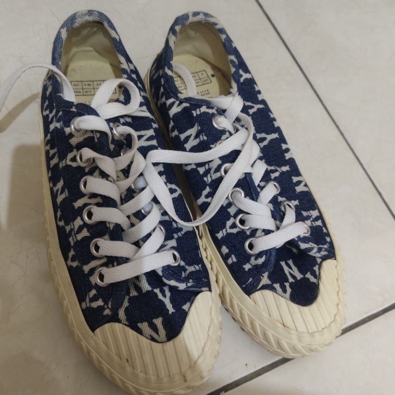 Preloved sepatu wanita branded MLB Ori size 36